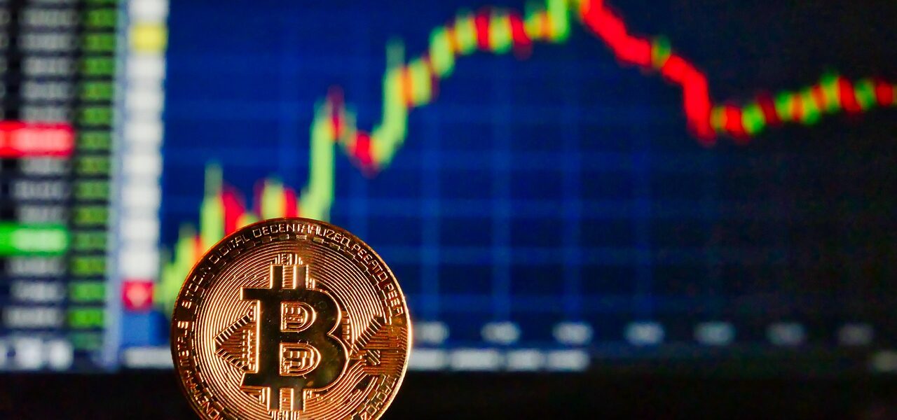 bitcoin, table, courses, finance, virtual, crypto, currency, money, coin, computer, screen, falling, increasing, bitcoin, bitcoin, bitcoin, bitcoin, crypto, crypto, crypto, crypto, crypto
