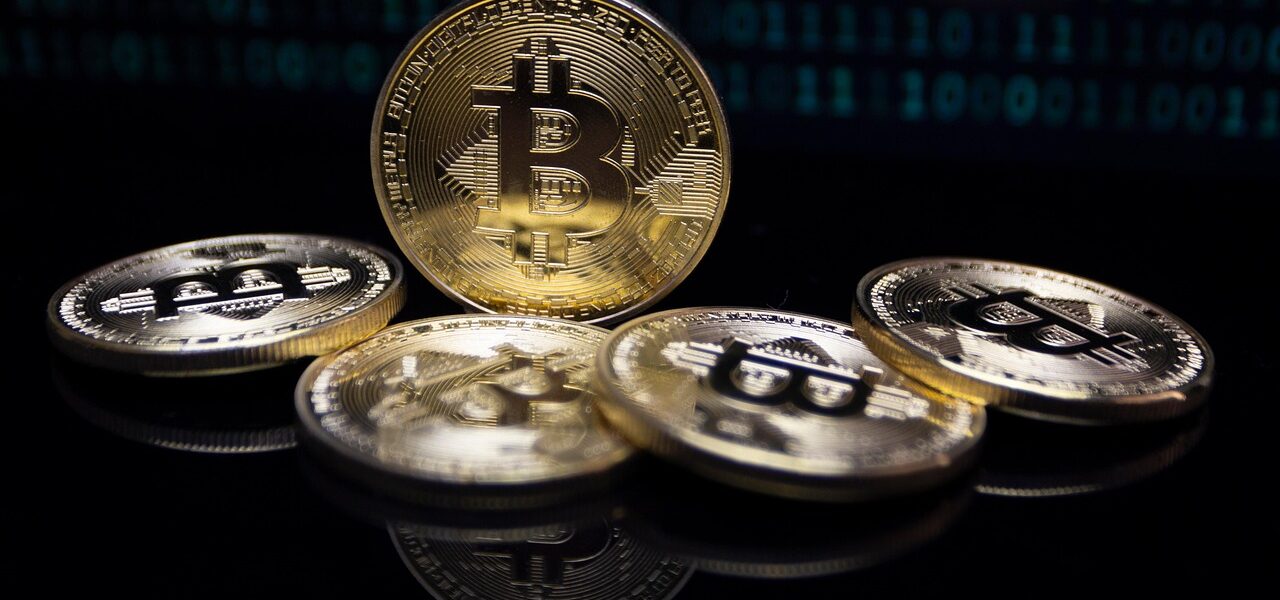 bitcoin, cryptocurrency, finance, currency, technology, coins, digital, bitcoin, bitcoin, bitcoin, bitcoin, bitcoin, cryptocurrency, cryptocurrency